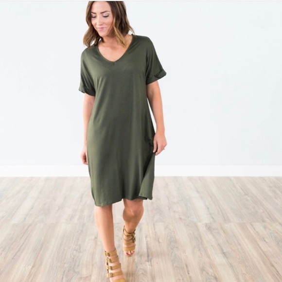 Olive dress - Picture 1 of 3